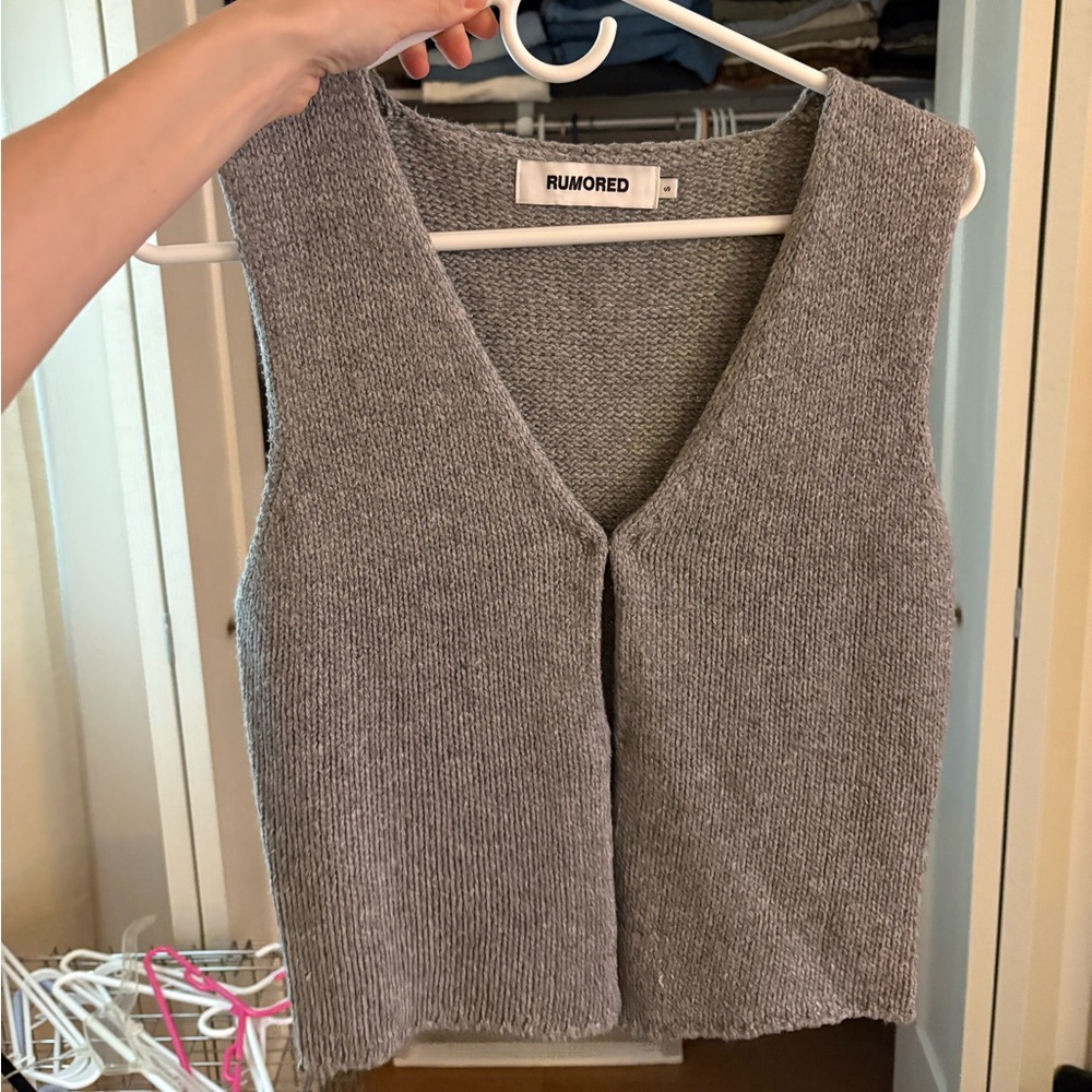 Rumored Women's V-Neck Sweater Vest in Gray
